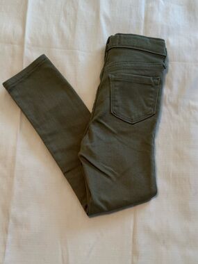 EUC Old Navy Rockstar Jeggings in Olive Green size 5T.